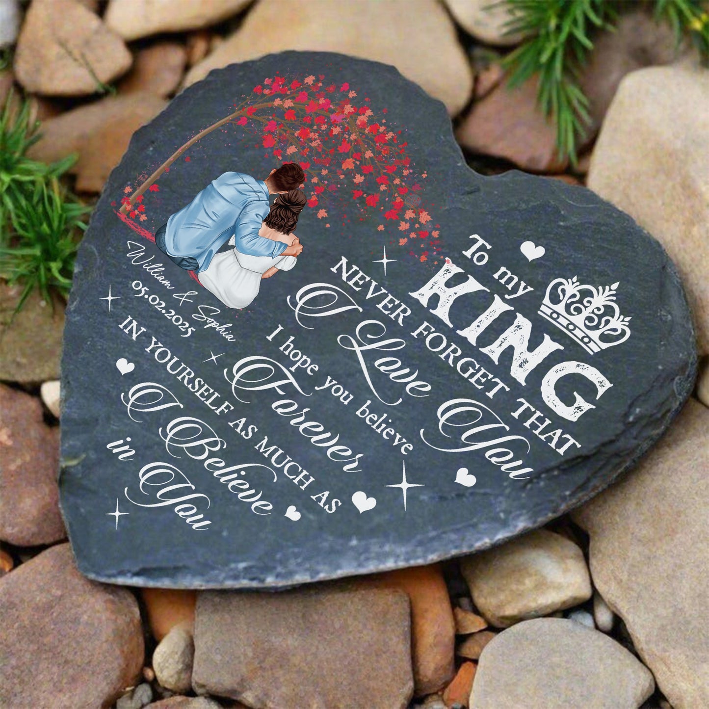 Couples Love, To My King Never Forget That I Love You - Personalized Gift For Couple Heart Garden Stone