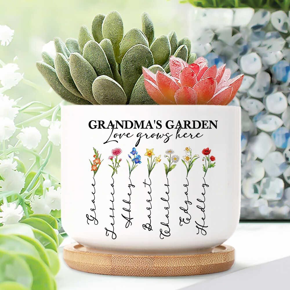 Personalized Grandma's Garden, Custom Birth Month Flower Family Love Grows Here Plant Pot